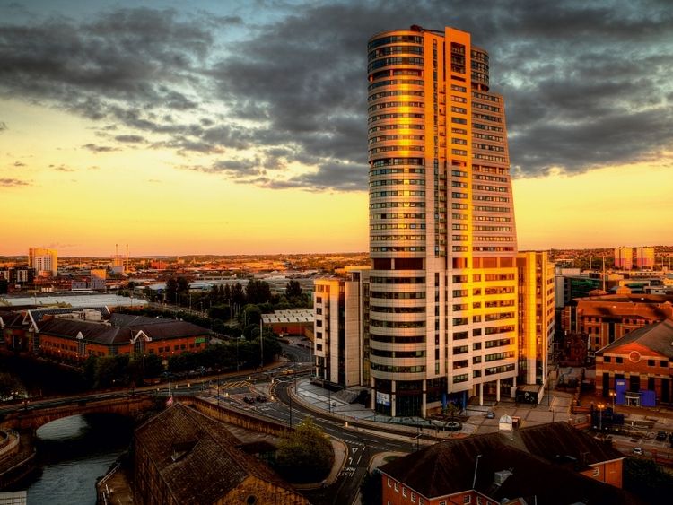 Produktbild: CALVENDO Puzzle Leeds - England | 1000 Teile Lege-Gr&ouml;&szlig;e 64x48cm Foto-Puzzle f&uuml;r gl&uuml;ckliche Stunden