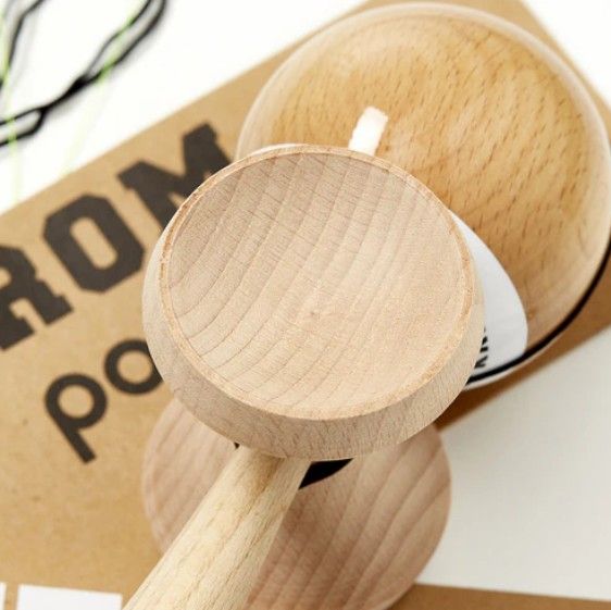 Produktbild: KROM Kendama POP LOL naked