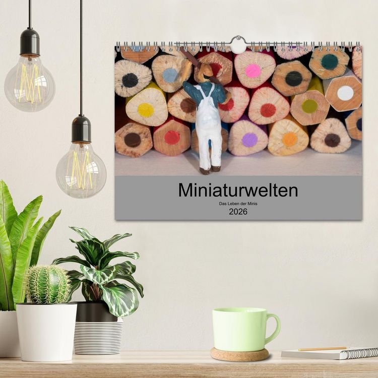 Produktbild: Miniaturen - Das Leben der Minis (Wandkalender 2026 DIN A4 quer), CALVENDO Monatskalender