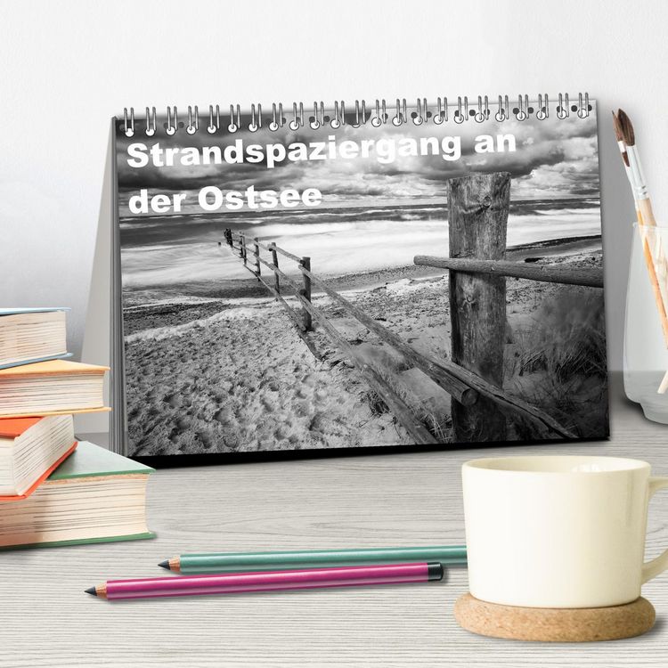 Produktbild: Strandspaziergang an der Ostsee (Tischkalender 2026 DIN A5 quer), CALVENDO Monatskalender