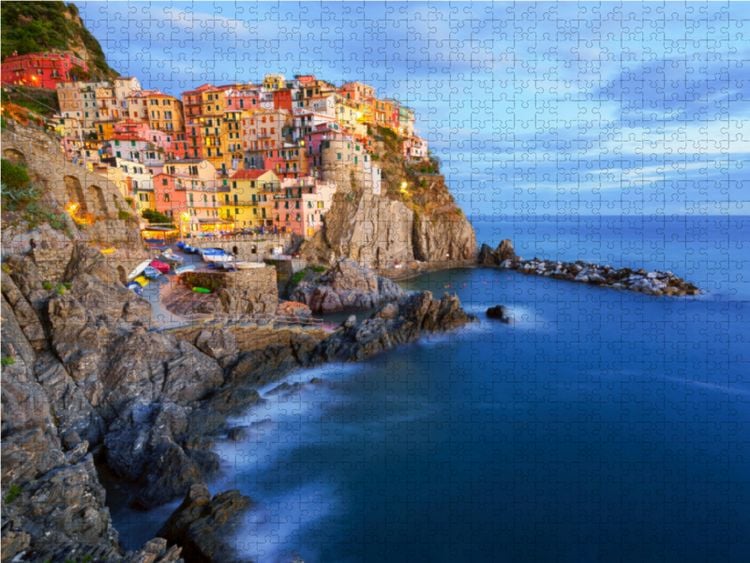 Produktbild: CALVENDO Puzzle Manarola im letzten Sonnenlicht | 1000 Teile Lege-Gr&ouml;&szlig;e 64x48cm Foto-Puzzle f&uuml;r gl&uuml;ckliche Stunden