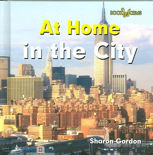 Produktbild: At Home in The City