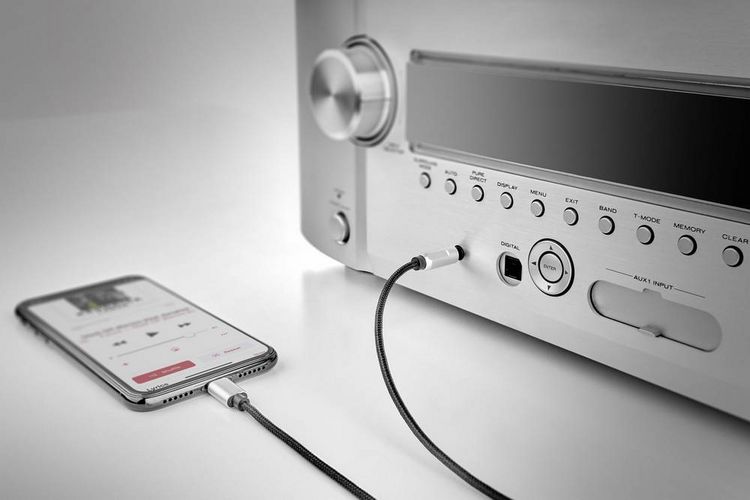 Produktbild: Renkforce RF-3432028 Apple Lightning / Klinke Audio Anschlusskabel [1x Apple Lightning-Stecker - 1x Klinkenstecker 3.5 mm] 1.20m