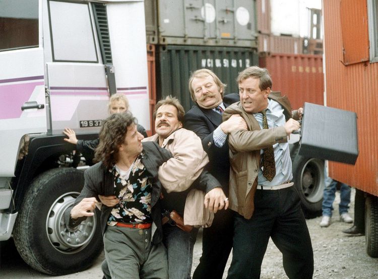 Produktbild: Tatort Duisburg - 40 Jahre Schimanski - Gesamtedition: Alle 29 Folgen inkl. "Zahn um Zahn" und "Zabou" (Fernsehjuwelen) [15 DVDs]
