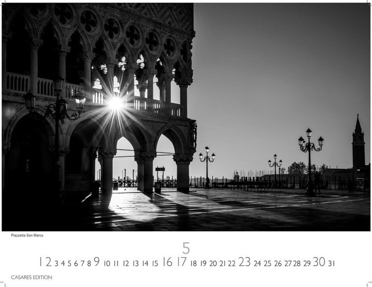 Produktbild: Venedig Kalender 2027 schwarz weiss &ndash; Wandkalender | Fotokalender Italien 42x55 &ndash; mit malerischen Fotos von Venedig , Italien