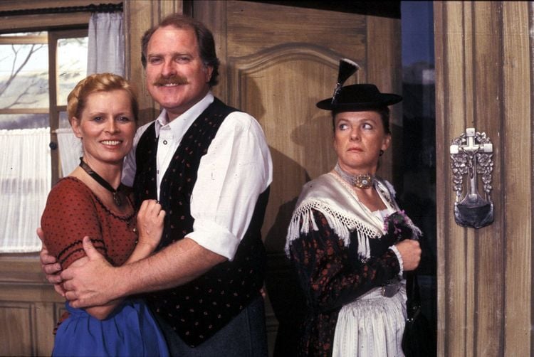 Produktbild: Chiemgauer Volkstheater - Die komplette Staffel 2 von 1993 (Fernsehjuwelen) [8 DVDs]