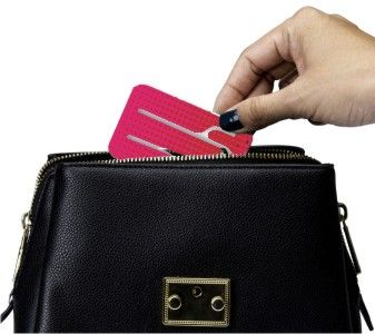 Produktbild: Flexistand (Pink Dots) - flexibler Handyaufsteller - f&uuml;r alle Handys und Mini-Tablets - superflach - stufenlos verstellbar - hochkant und quer - passt in jede Hosentasche
