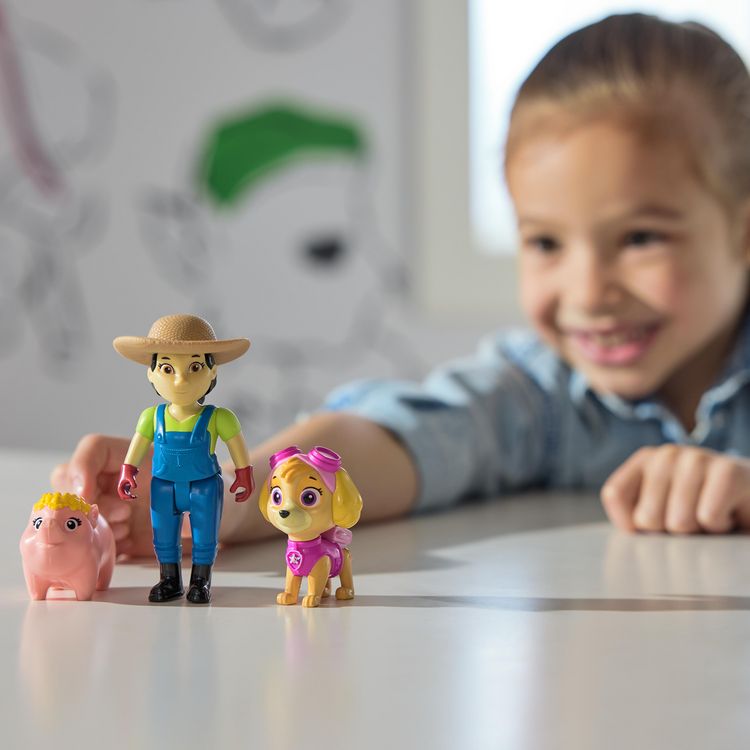 Produktbild: PAW Patrol Hero Pups &ndash; Actionfigurenset mit Skye Hundefigur, B&auml;uerin Yumi Figur und 1 Schweinchen