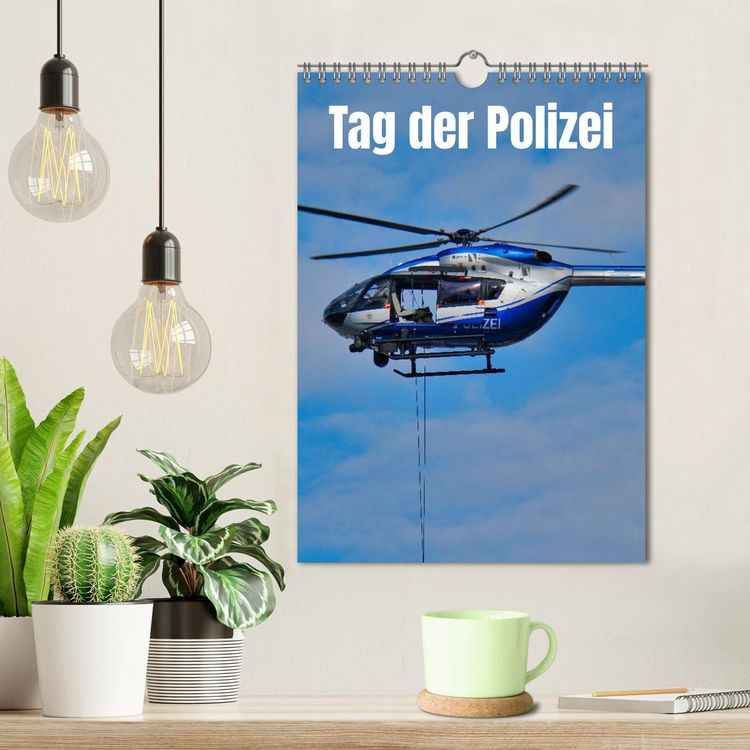 Produktbild: Tag der Polizei (Wandkalender 2026 DIN A4 hoch), CALVENDO Monatskalender