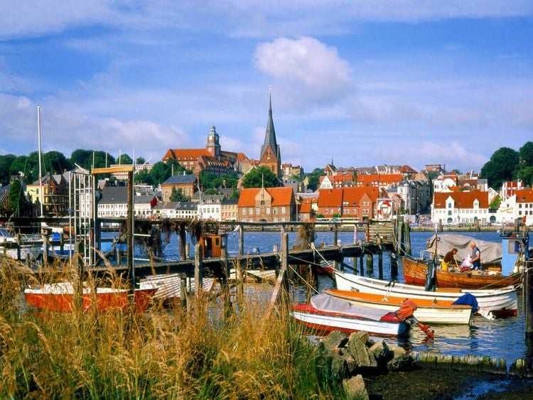 Produktbild: CALVENDO Puzzle Fischerhafen und Stadtansicht Flensburg | 1000 Teile Lege-Gr&ouml;&szlig;e 64x48cm Foto-Puzzle f&uuml;r gl&uuml;ckliche Stunden