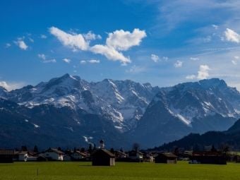 Produktbild: CALVENDO Puzzle Ein Motiv aus dem Kalender Unsere sch&ouml;ne Bergwelt - Werdenfelserland und Allg&auml;u | 1000 Teile Lege-Gr&ouml;&szlig;e 64x48cm Foto-Puzzle f&uuml;r gl&uuml;ckliche Stunden