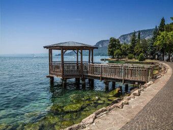 Produktbild: CALVENDO Puzzle GARDASEE Uferpromenade von Garda | 1000 Teile Lege-Gr&ouml;&szlig;e 64x48cm Foto-Puzzle f&uuml;r gl&uuml;ckliche Stunden