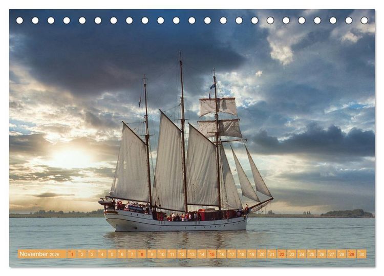 Produktbild: Segeln im Sonnenuntergang (Tischkalender 2026 DIN A5 quer), CALVENDO Monatskalender