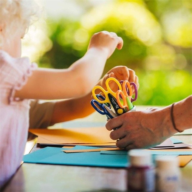 Produktbild: Fiskars Kidzors&trade; Kinder-Dekorscheren inkl. Tasche, 13 cm, Rechts- und Linksh&auml;nder, ab 4 Jahren, 6er Set