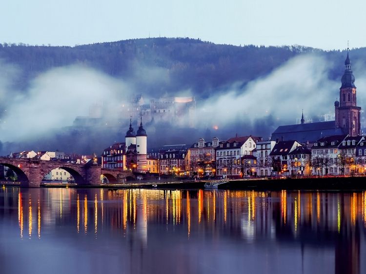 Produktbild: CALVENDO Puzzle Heidelberg - Altstadt im Nebel | 1000 Teile Lege-Gr&ouml;&szlig;e 64x48cm Foto-Puzzle f&uuml;r gl&uuml;ckliche Stunden