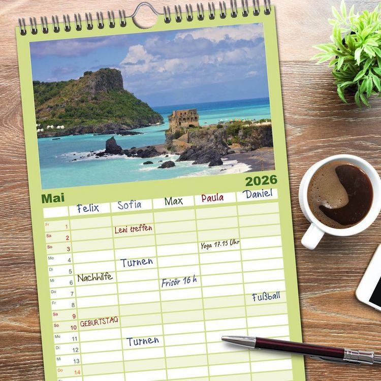 Produktbild: Familienplaner 2026 - Kalabrien mit 5 Spalten (Wandkalender, 21 x 45 cm) CALVENDO