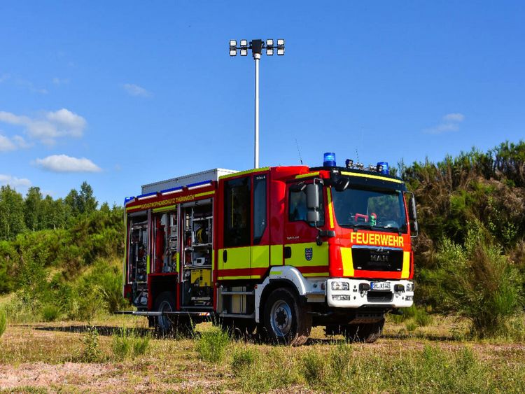 Produktbild: CALVENDO Puzzle Ziegler L&ouml;schgruppenfahrzeug LF 20 Katastrophenschutz Land Th&uuml;ringen / Feuerwehr Suhl | 1000 Teile Lege-Gr&ouml;&szlig;e 64x48cm Foto-Puzzle f&uuml;r