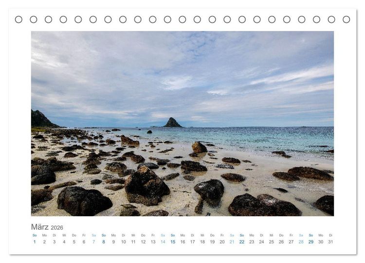 Produktbild: Bewegte Wolken, Stille Landschaften (Tischkalender 2026 DIN A5 quer), CALVENDO Monatskalender