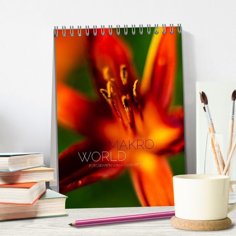 Produktbild: Makro World (Tischkalender 2026 DIN A5 hoch), CALVENDO Monatskalender
