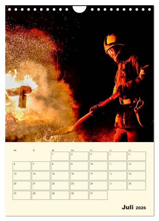 Produktbild: Feuerwehr - selbstloser Dienst weltweit (Wandkalender 2026 DIN A4 hoch), CALVENDO Monatskalender