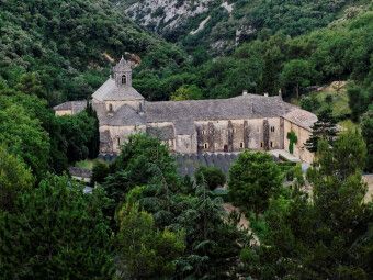 Produktbild: CALVENDO Puzzle Provence - Abbaye de S&eacute;nanque | 1000 Teile Lege-Gr&ouml;&szlig;e 64x48cm Foto-Puzzle f&uuml;r gl&uuml;ckliche Stunden