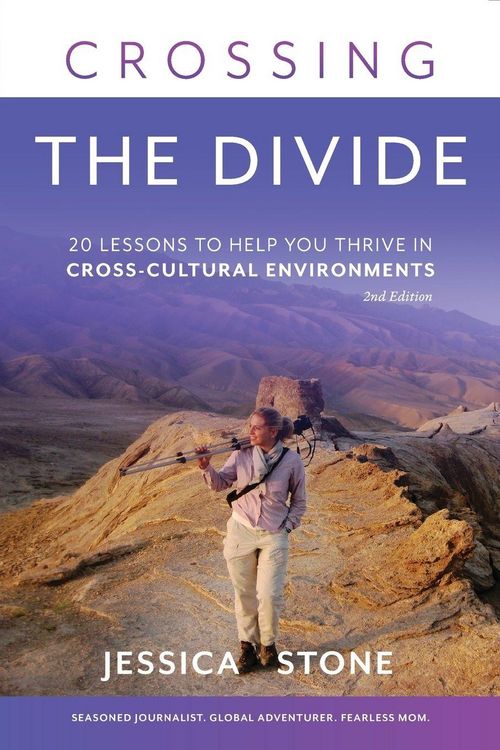 Produktbild: Crossing the Divide, Second Edition