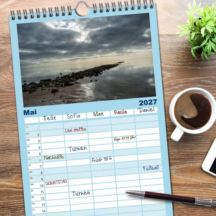 Produktbild: Familienplaner 2027 - Faszination Meer und Wolken mit 5 Spalten (Wandkalender, 21 x 45 cm) CALVENDO