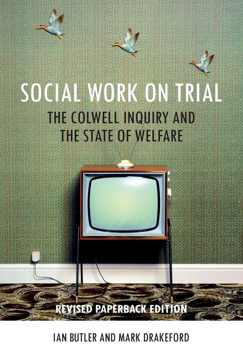 Produktbild: Social work on trial