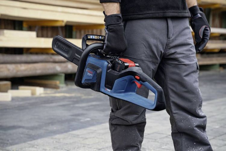 Produktbild: Bosch Professional GKE 18V-40 Akku Akku-Kettens&auml;ge Schwertl&auml;nge 360mm