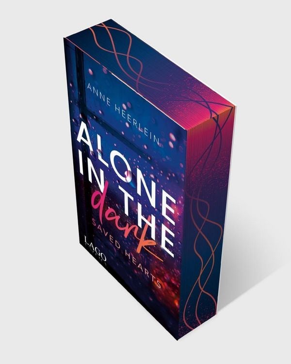 Produktbild: Alone in the dark (Saved Hearts 1)