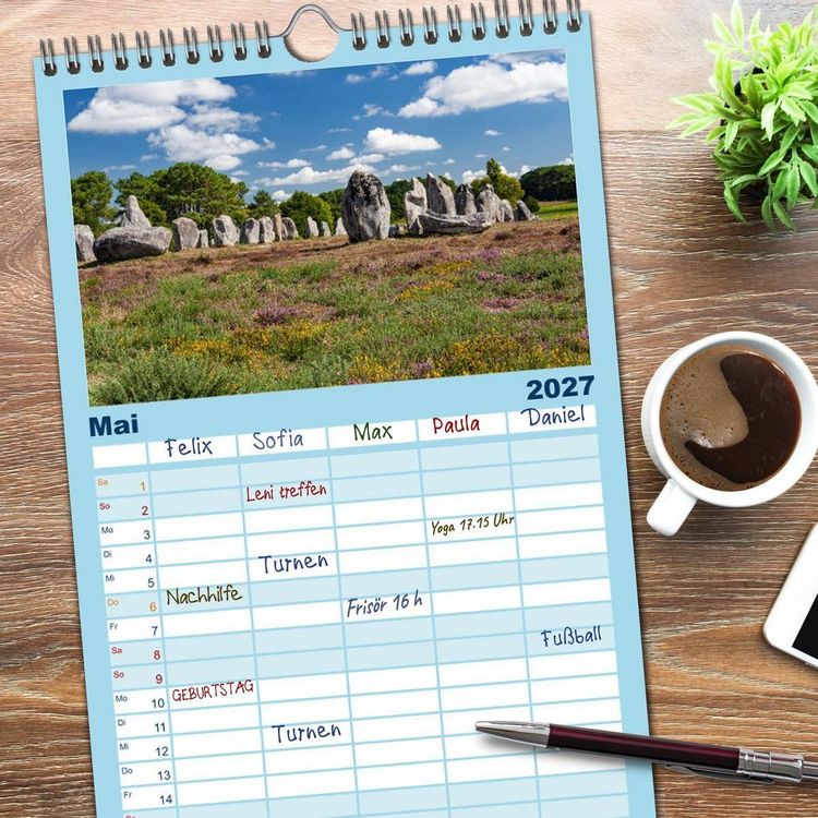 Produktbild: Familienplaner 2027 - Bretagne Traumhafte K&uuml;sten in Frankreichs Nordwesten mit 5 Spalten (Wandkalender, 21 x 45 cm) CALVENDO