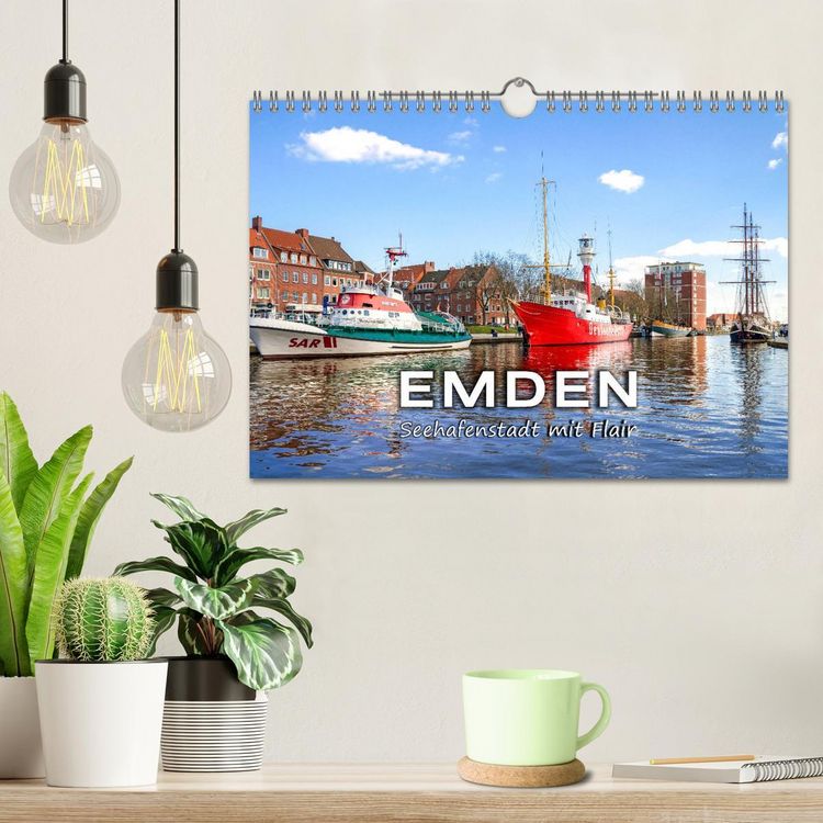 Produktbild: EMDEN Seehafenstadt mit Flair (Wandkalender 2026 DIN A4 quer), CALVENDO Monatskalender