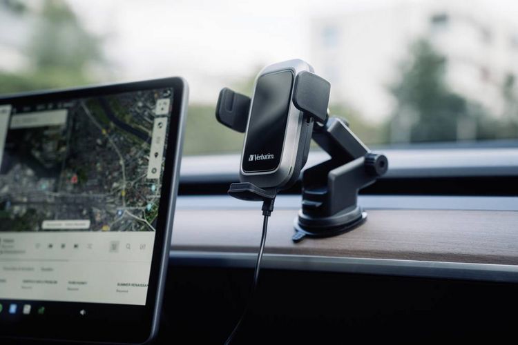 Produktbild: Verbatim Induktions-Ladeger&auml;t 15 W FWC-03 Pro Qi Fast Wireless Car Charger 49554 Ausg&auml;nge Magnetanschluss Schwarz