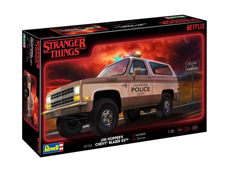 Produktbild: Revell 07724 Stranger Things Jim Hopper&acute;s Chevy&reg; Blazer K5&trade; Automodell Bausatz 1:25