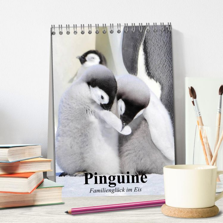 Produktbild: Pinguine. Familiengl&uuml;ck im Eis (Tischkalender 2026 DIN A5 hoch), CALVENDO Monatskalender