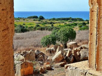 Produktbild: CALVENDO Puzzle Die griechischen Ruinen in Selinunt | 1000 Teile Lege-Gr&ouml;&szlig;e 64x48cm Foto-Puzzle f&uuml;r gl&uuml;ckliche Stunden