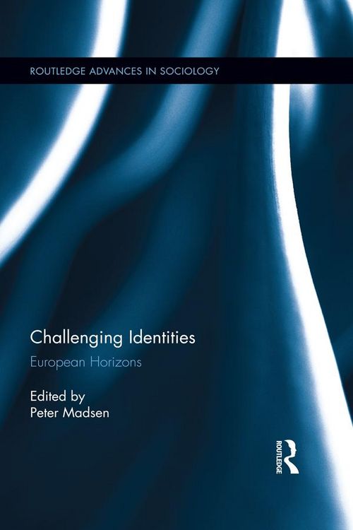 Produktbild: Challenging Identities