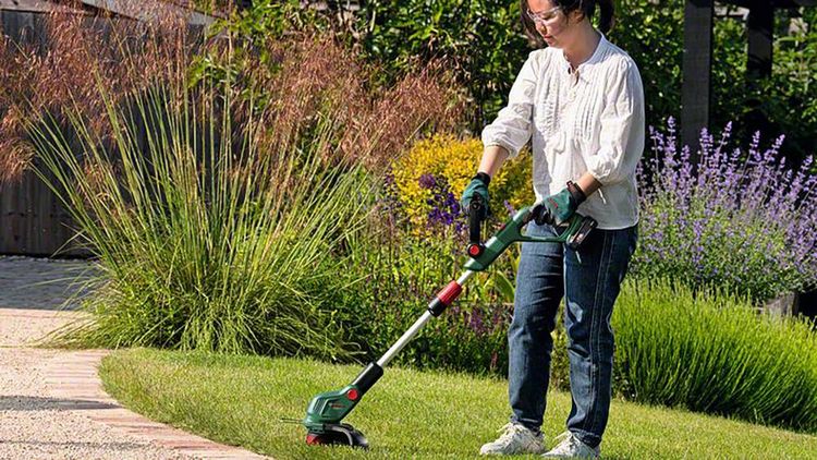 Produktbild: Bosch Home and Garden UniversalGrassCut 18V-26-500 Akku-Rasentrimmer ohne Akku, ohne Ladeger&auml;t