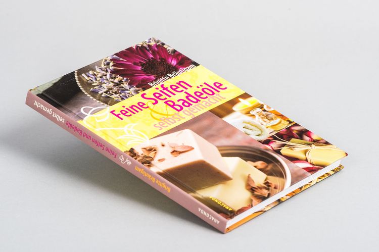Produktbild: Feine Seifen und Bade&ouml;le selbst gemacht