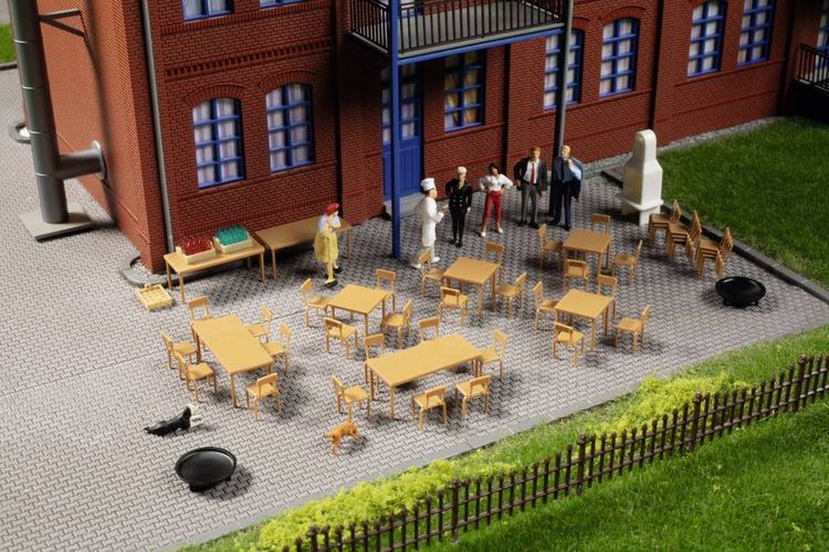 Produktbild: Auhagen 41671 H0 Tische, St&uuml;hle Zubeh&ouml;r