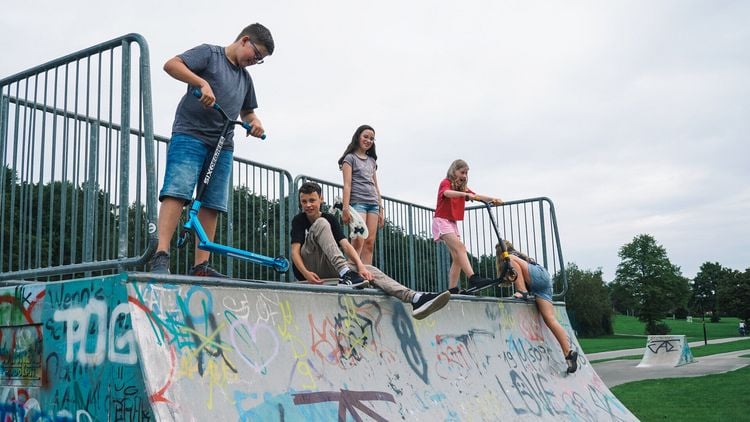 Produktbild: SIX DEGREES Stuntscooter 100 mm schwarz-