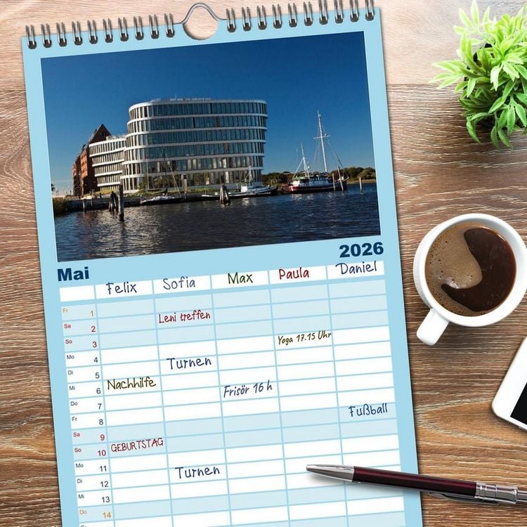 Produktbild: Familienplaner 2026 - Ostseeperle Rostock mit 5 Spalten (Wandkalender, 21 x 45 cm) CALVENDO