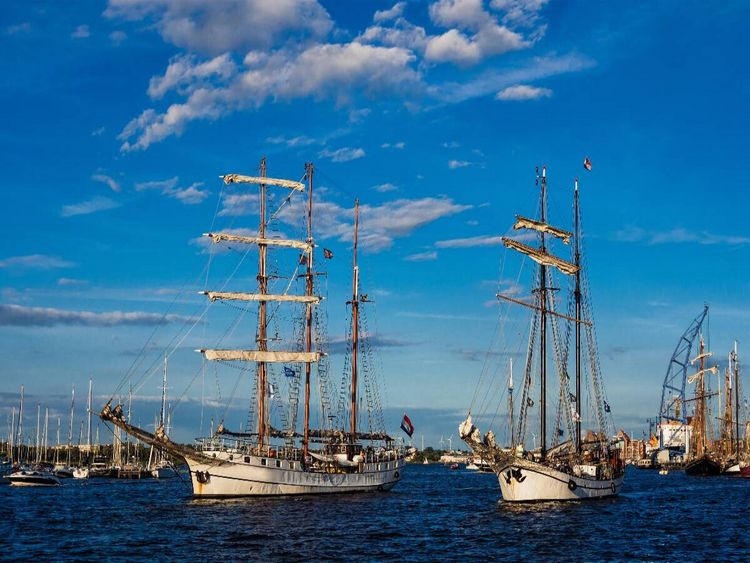 Produktbild: CALVENDO Puzzle Windjammer zur Hanse Sail | 1000 Teile Lege-Gr&ouml;&szlig;e 64x48cm Foto-Puzzle f&uuml;r gl&uuml;ckliche Stunden
