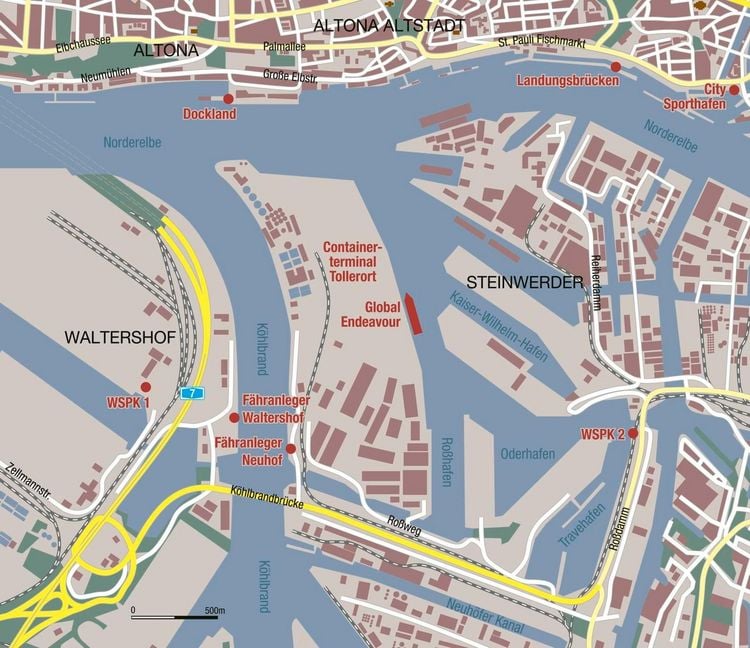 Produktbild: Tatort Hafen - Tod im Schatten der Elbflut (Exklusive Farbschnittausgabe)