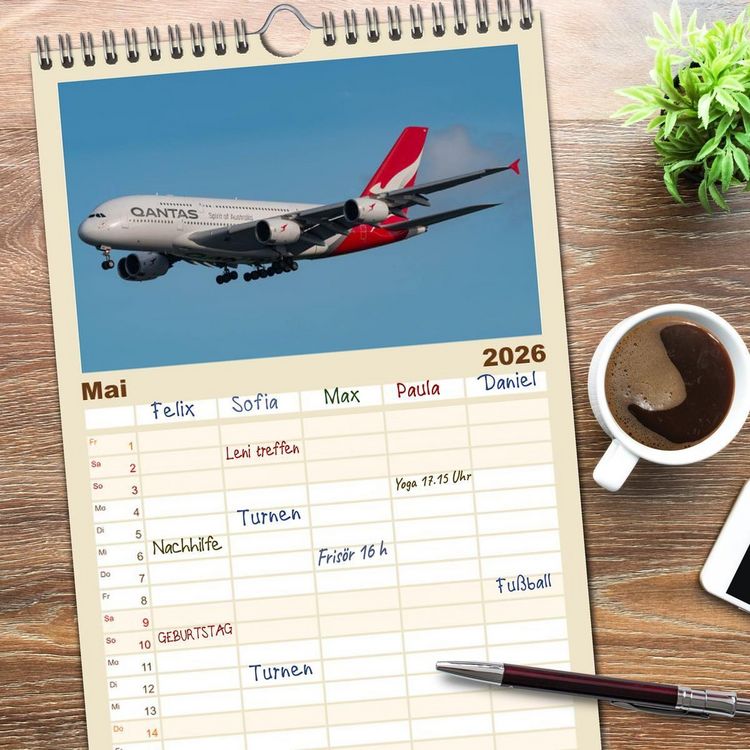 Produktbild: Familienplaner 2026 - Die Faszination der Quadjets mit 5 Spalten (Wandkalender, 21 x 45 cm) CALVENDO