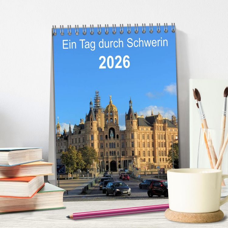Produktbild: Ein Tag durch Schwerin (Tischkalender 2026 DIN A5 hoch), CALVENDO Monatskalender