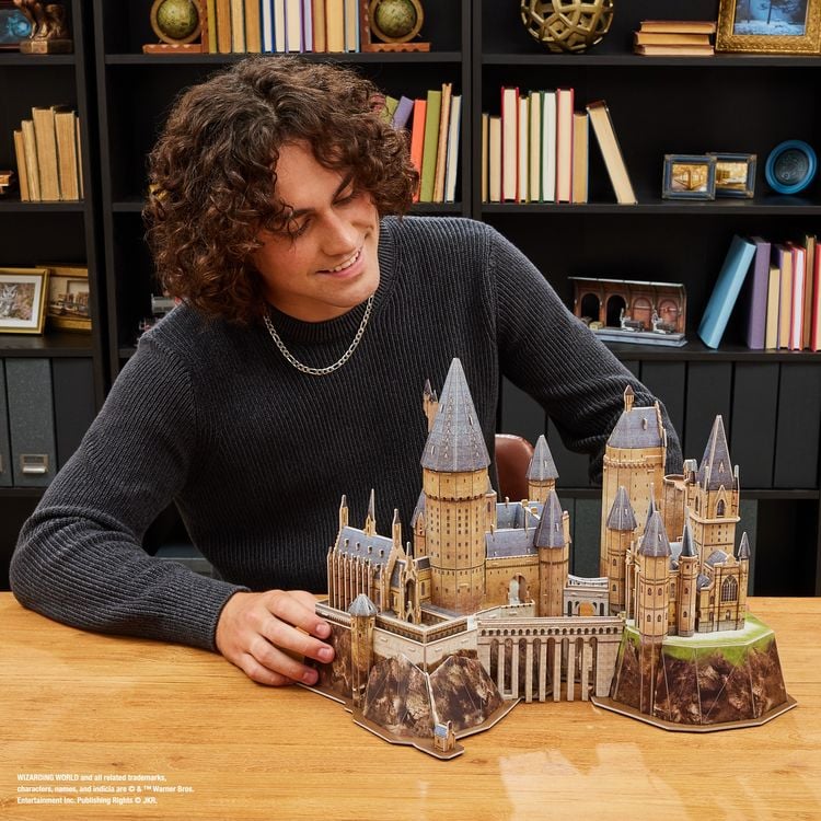 Produktbild: 4D Build - Harry Potter, Hogwarts Castle, 3D-Puzzle des magischen Harry Potter-Schlosses aus hochwertigem Karton, 209 Teile, ab 12 Jahren