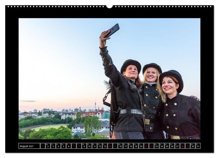Produktbild: Schornsteinfeger in Berlin - Die Gl&uuml;cklichmacher (Wandkalender 2027 DIN A2 quer), CALVENDO Monatskalender