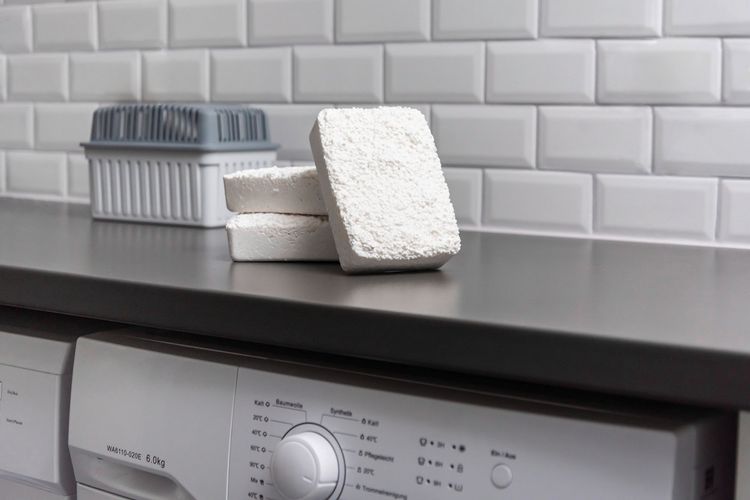 Produktbild: Luftentfeuchter 1 kg Grau, inkl. 3 Nachf&uuml;ller, f&uuml;r R&auml;ume bis 80 m&sup3;
