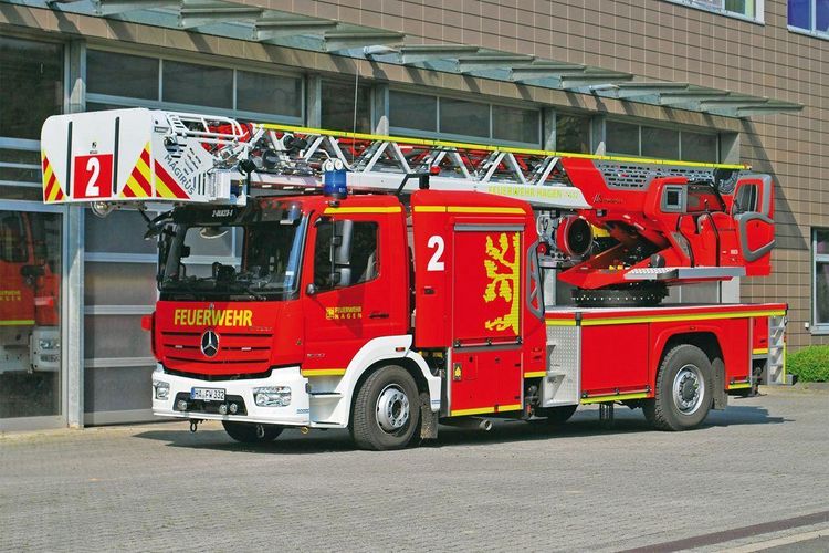 Produktbild: Jahrbuch Feuerwehrfahrzeuge 2023